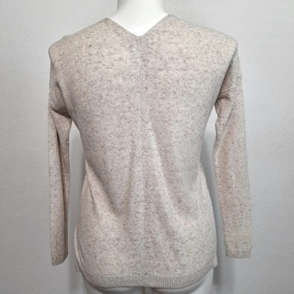 Lou & Grey Cream Knit Preppy Marled Textured V-Neck Coquette Pullover Sweater S - Picture 3 of 8